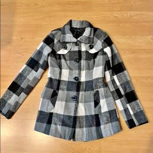 Size Junior M A. Byer Black and White Pea Coat